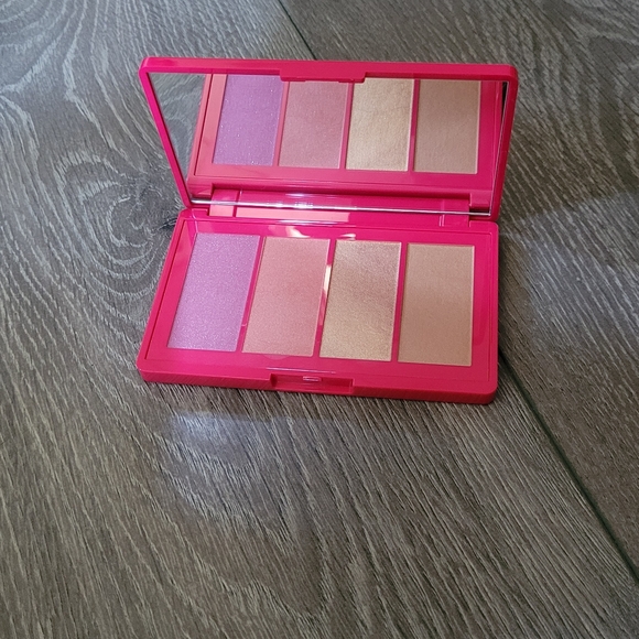 Lancome Paris - Starlight Face Palette - Picture 2 of 3